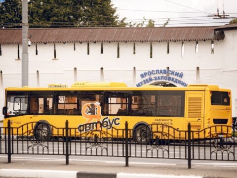 В Ярославле пустят дополнительные автобусы до кладбищ Новости Ярославля 